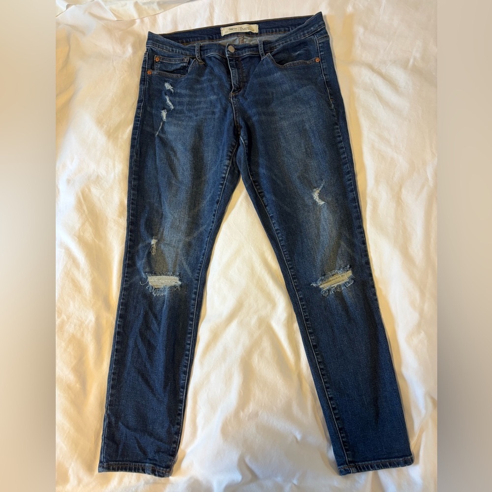 Women’s gap 32 R true skinny jeans